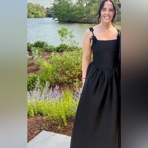 Elegant Black Sleeveless Dress